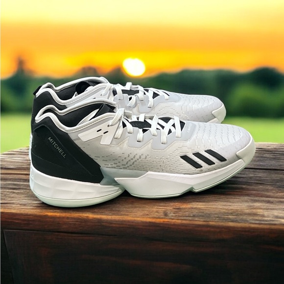 Adidas D.O.N. Issue #4 White Grey GY6509 Kicks Crew Men’s Shoes Size 15. - Picture 2 of 6